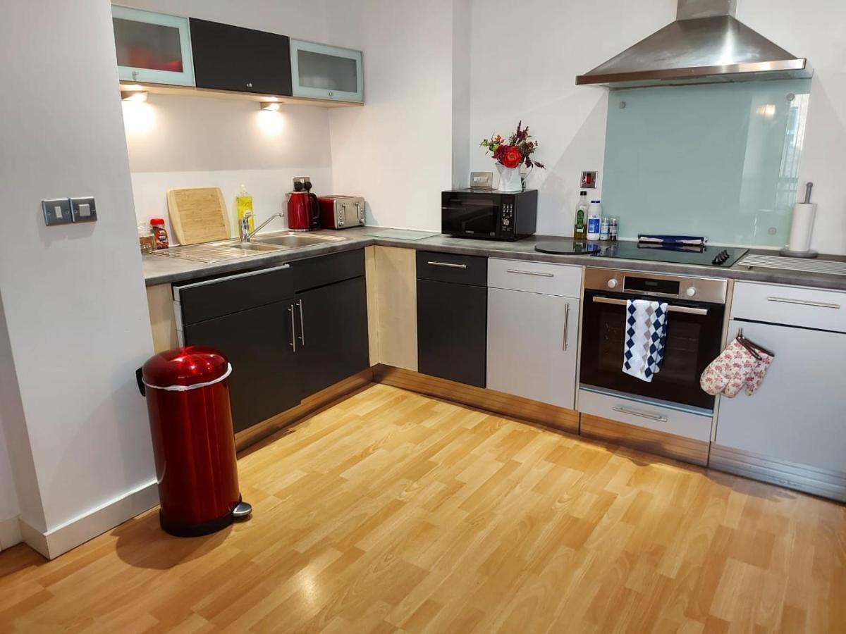 City 2 Bed, 2 Bath, Free Parking & Wifi Sheffield Exterior photo